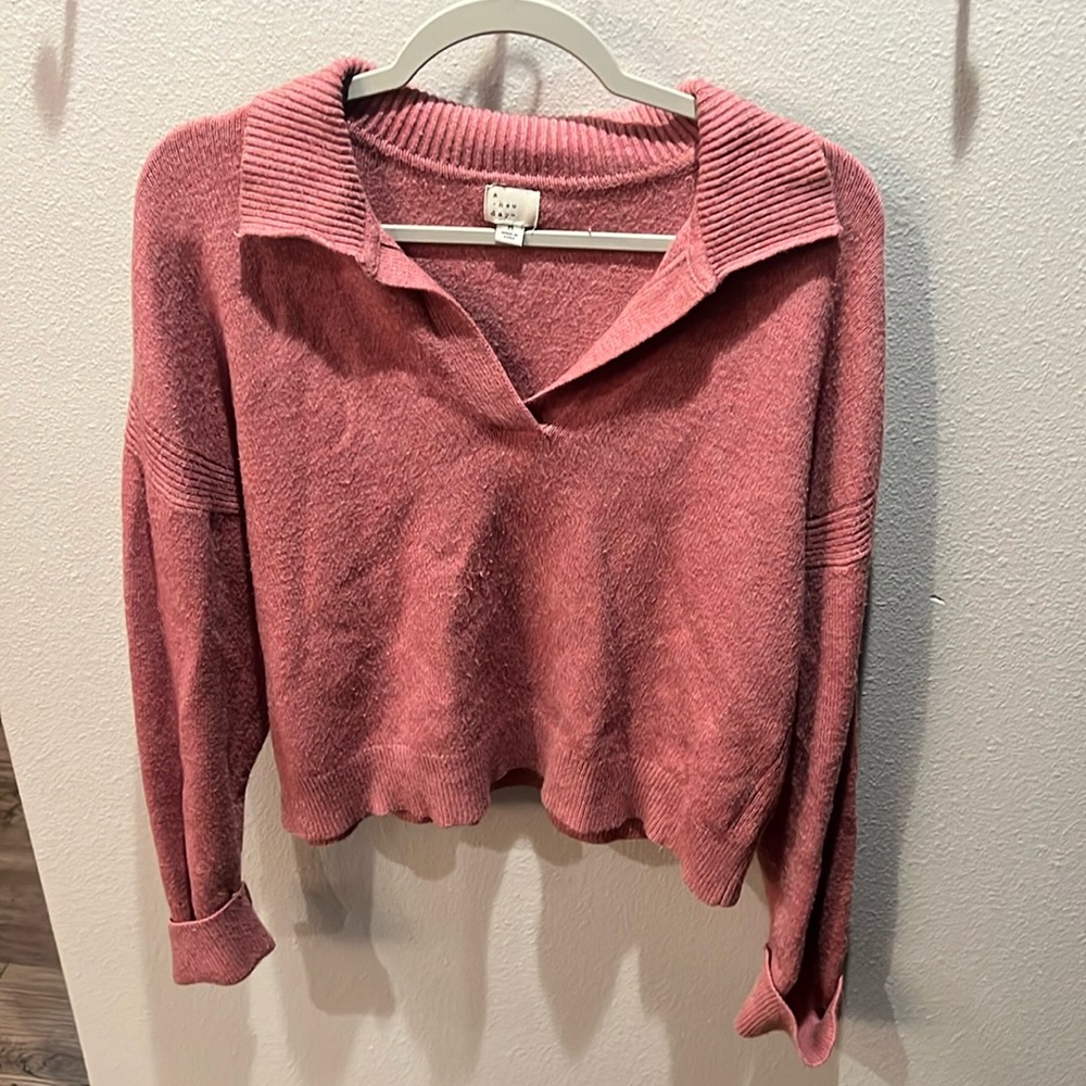 Very cute light weight sweater